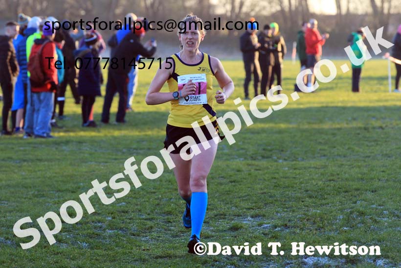 Senior womens 2022 North Eastern Cross Country Champs., Temple Park, South Shields.  Photo: David T. Hewitson/Sports for All Pics